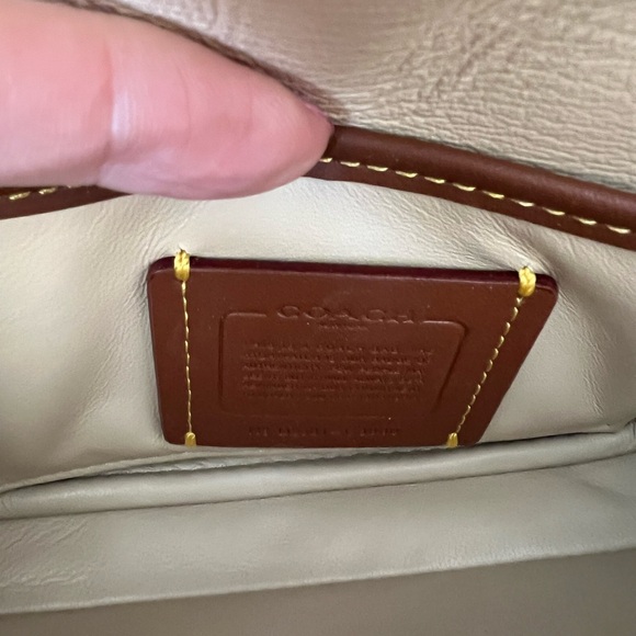 Pillow Tabby Shoulder Bag 20 - Picture 4 of 9